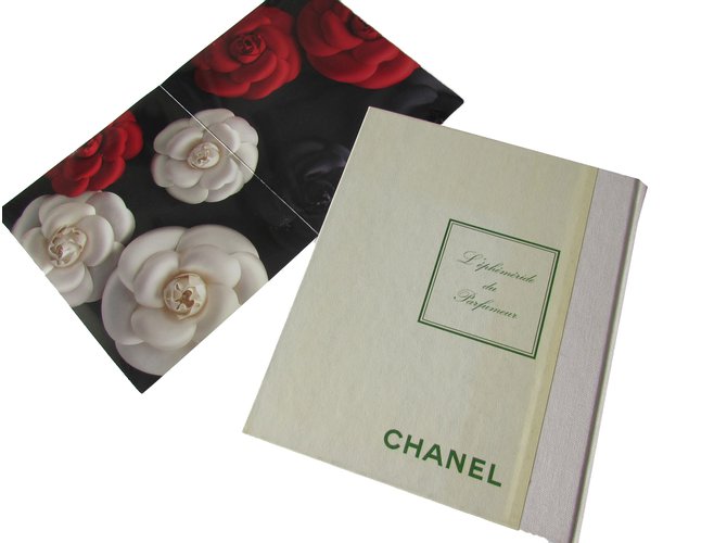 Chanel caderno Multicor  ref.71237