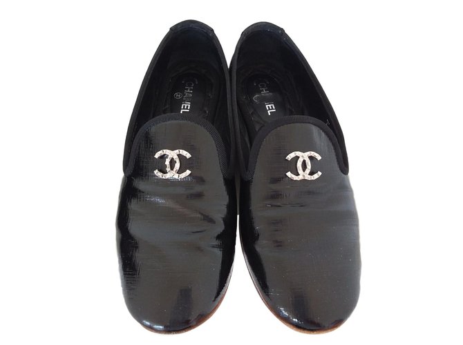 Chanel Slippers Cuir vernis Noir  ref.71373