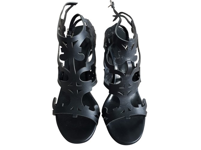 Hermès Black leather heels  ref.71446