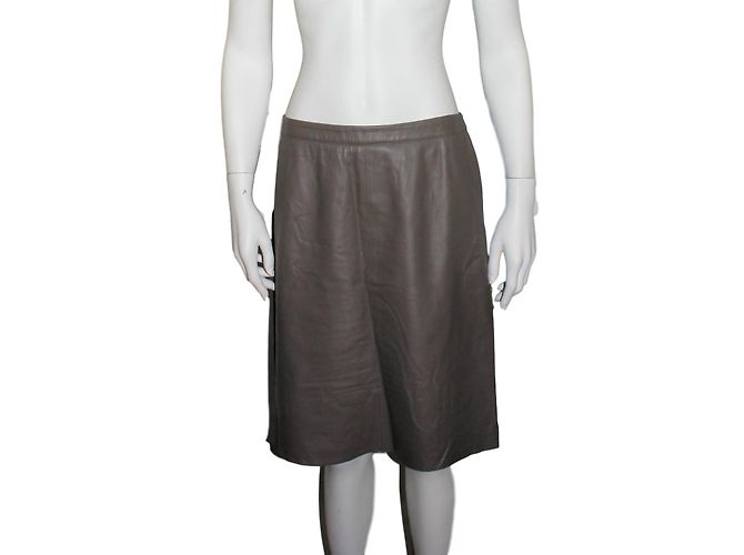 Zapa Rock aus braunem Taupe Lammfell