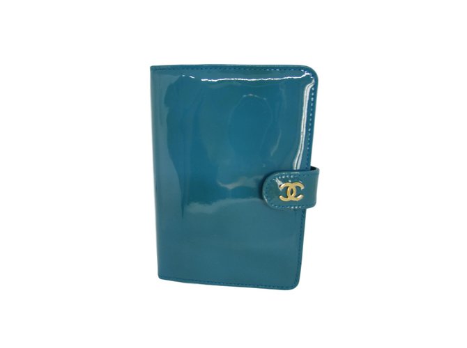Chanel Note book Blue Green Patent leather  ref.71772