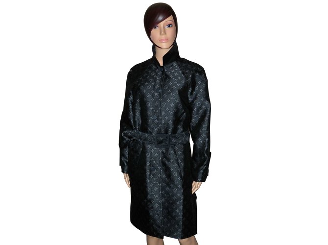 Louis Vuitton coats Black Grey Leather Polyester Viscose ref.71786 - Joli Closet