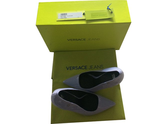 Versace Escarpins Cuir Violet  ref.71838