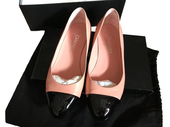 Chanel Ballerinas Pink Leather  ref.72014