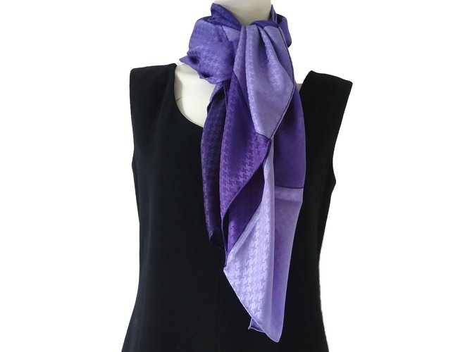 Yves Saint Laurent Silk scarf Purple  ref.72055