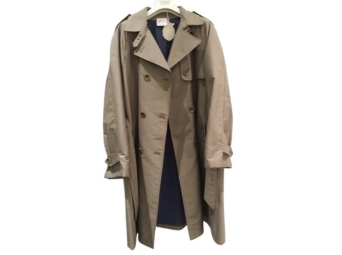 Armani Coats, Outerwear Taupe Polyamide  ref.72080