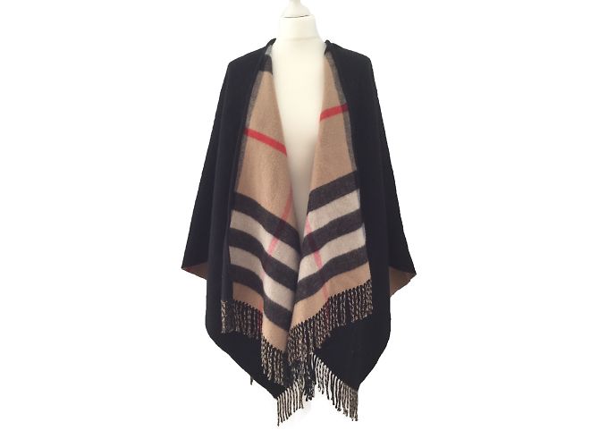 Burberry poncho Negro Lana