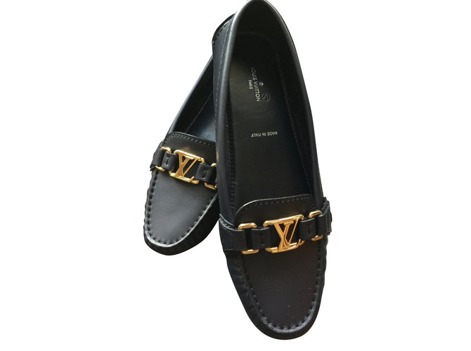 Louis Vuitton Mocasines Negro Cuero  ref.72172