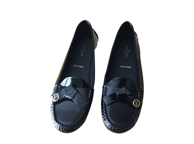 Louis Vuitton Loafers Black Patent leather  ref.72289