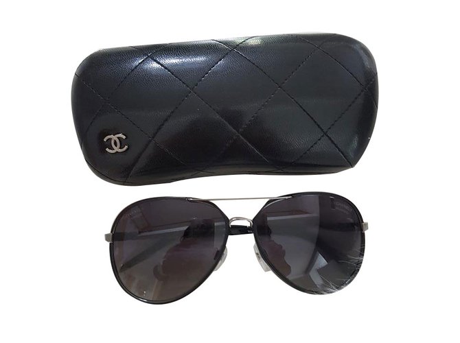 Chanel Gafas de sol Negro Metal  ref.72382