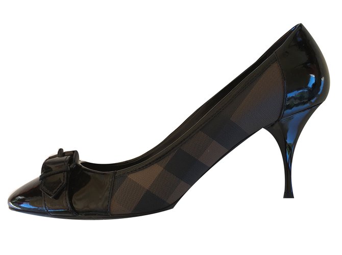 burberry black heels