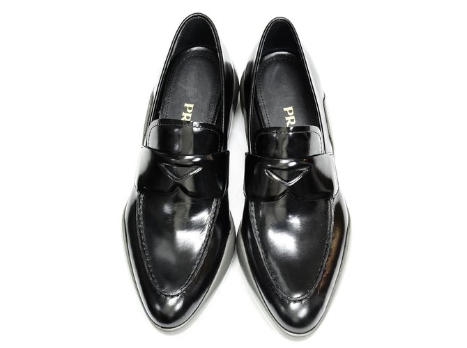 Prada Loafers Black Leather  ref.72687