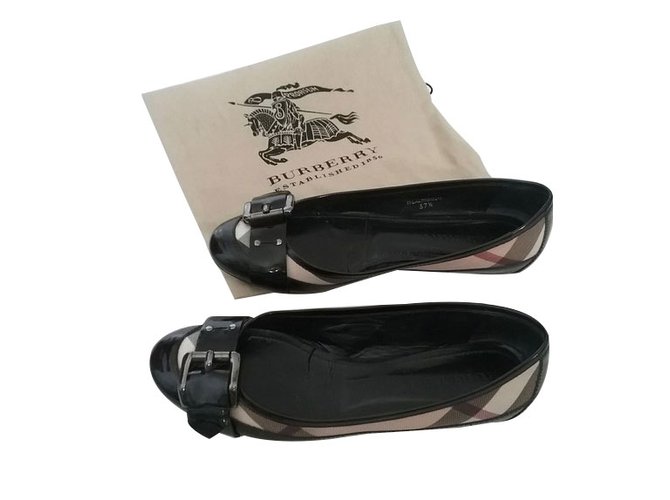 Burberry Ballet flats Multiple colors Leather  ref.72836
