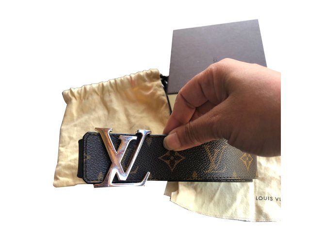 Louis Vuitton Cinturones Castaño Cuero  ref.73036