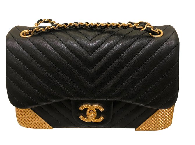 Chanel Handbags Black Leather  ref.73421