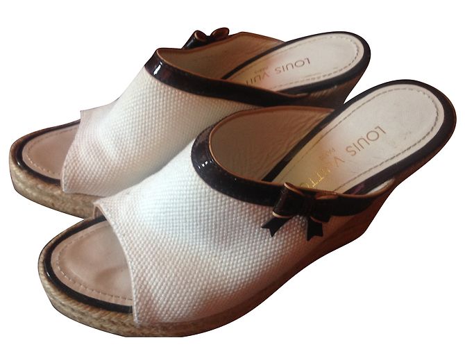 Louis Vuitton Mules compensées Blanc