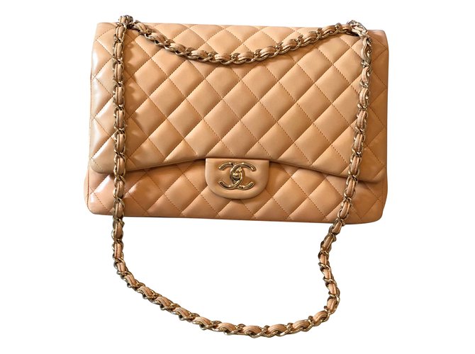 Chanel Maxi Jumbo Beige Leather  ref.74259