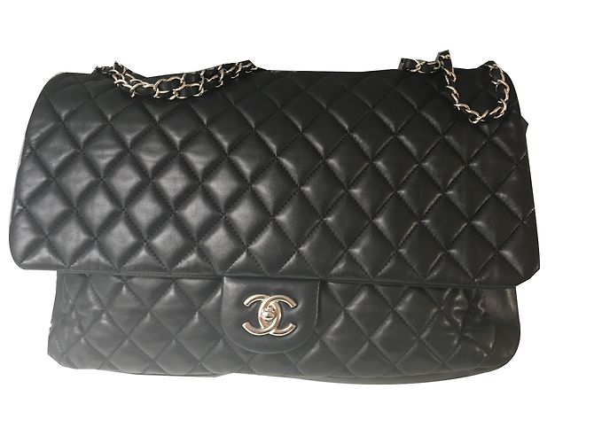 Borsa a mano Chanel Maxi Jumbo in pelle nera Nero