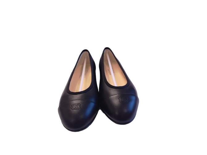Chanel Ballerinas Black Patent leather  ref.74357