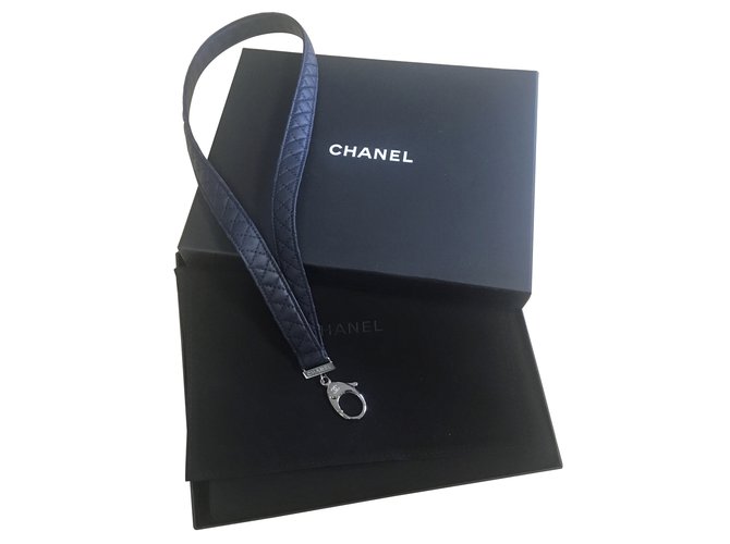 Chanel Bag charms Navy blue Leather  ref.74686