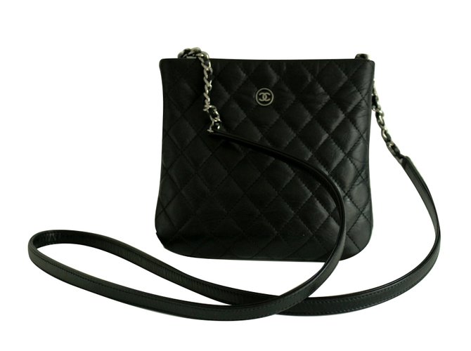 Chanel Bag Black Leather  ref.74771