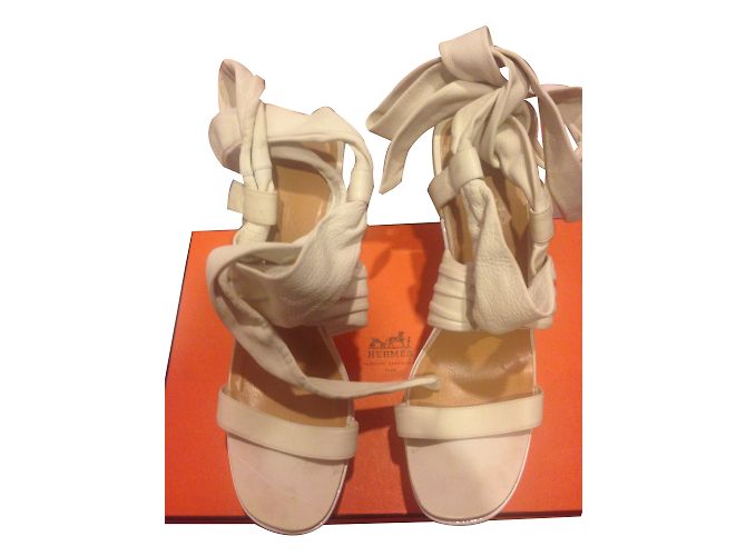 Sandali Hermès in pelle bianca Bianco 