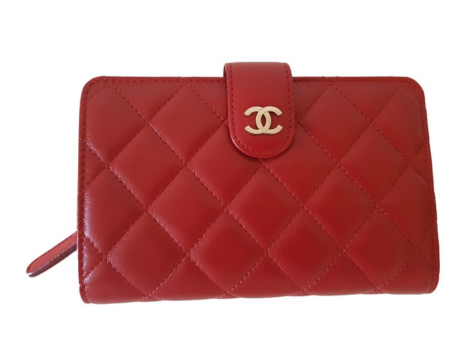 Chanel carteiras Vermelho Couro  ref.75209