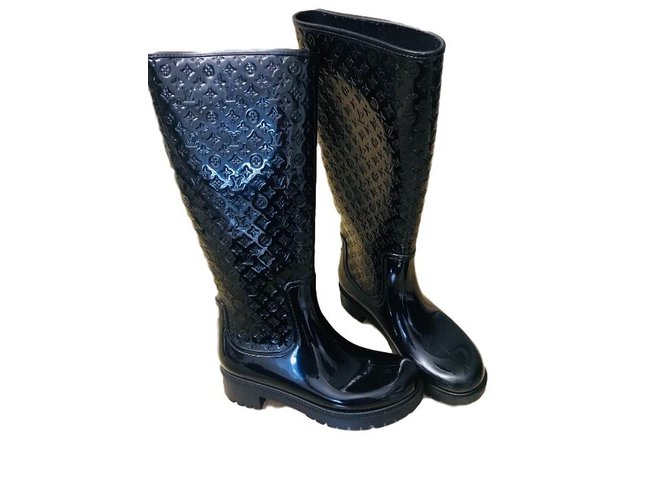 Louis Vuitton boots Black Rubber  ref.75395