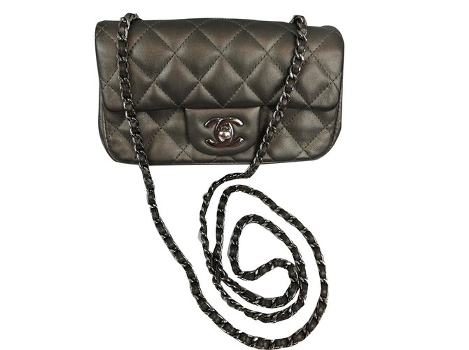 Classique Chanel Timeless Cuir vernis Gris anthracite  ref.75586