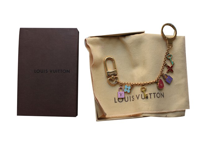 Louis Vuitton Titular de la llave y el encanto del bolso Rosa Azul Dorado Verde Amarillo Metal  ref.75667