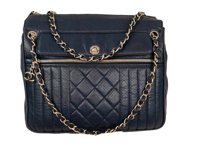 Chanel Handbags Navy blue Leather  ref.75676