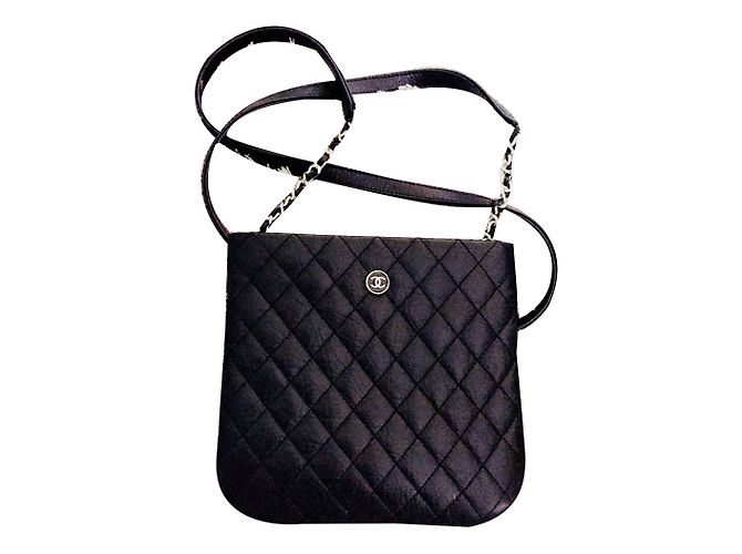 Chanel Pochette Nero Pelle