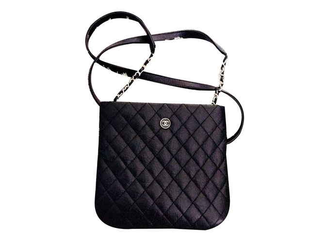 Chanel Clutch-Taschen Schwarz Leder  ref.75793