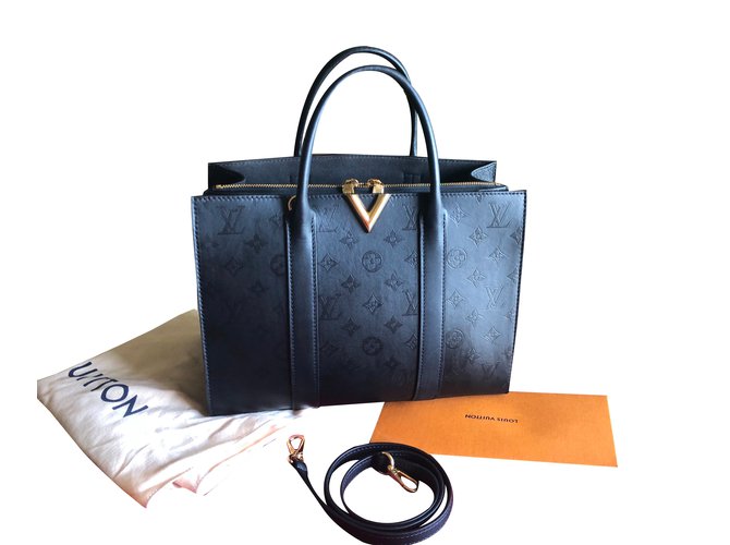 Louis Vuitton very tote Black Leather ref.75894 - Joli Closet