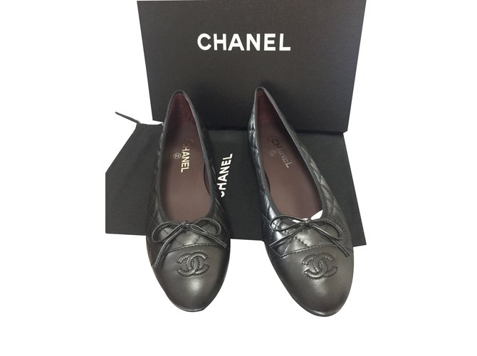 Chanel Quilted Ballerinas Black Leather ref.76183 - Joli Closet