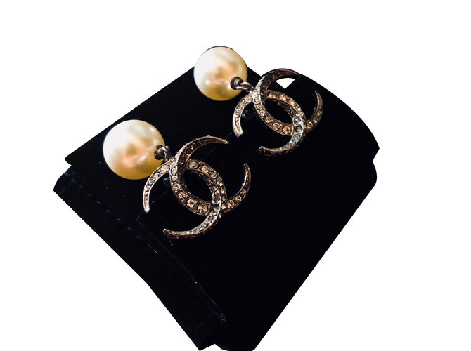 Chanel Earrings Silvery Steel Metal  ref.76249