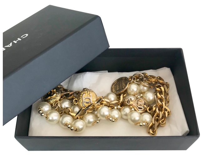 Chanel Collana lunga vintage D'oro Metallo  ref.76389