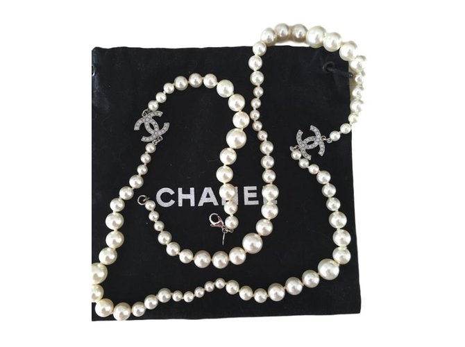 Chanel Colares longos Fora de branco Pérola  ref.76476