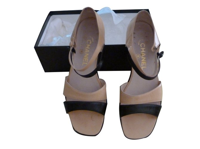 Chanel sandals Beige Lambskin  ref.76499