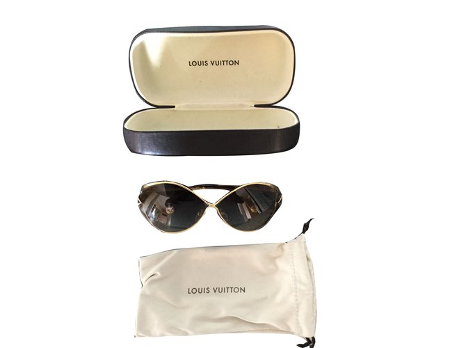 Louis Vuitton Splendides lunettes très chic portée 2 fois Métal Doré  ref.76521