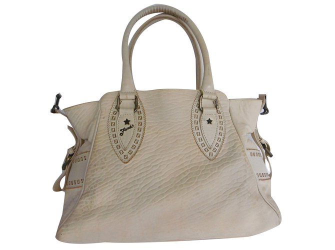 Fendi Leather Handbag Cream  ref.76874