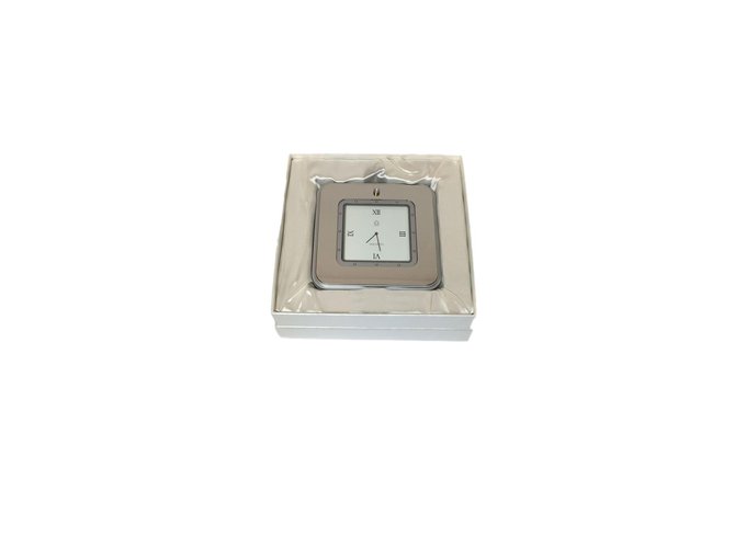 Autre Marque Horloge de table Mikimoto Argenté Blanc  ref.77020