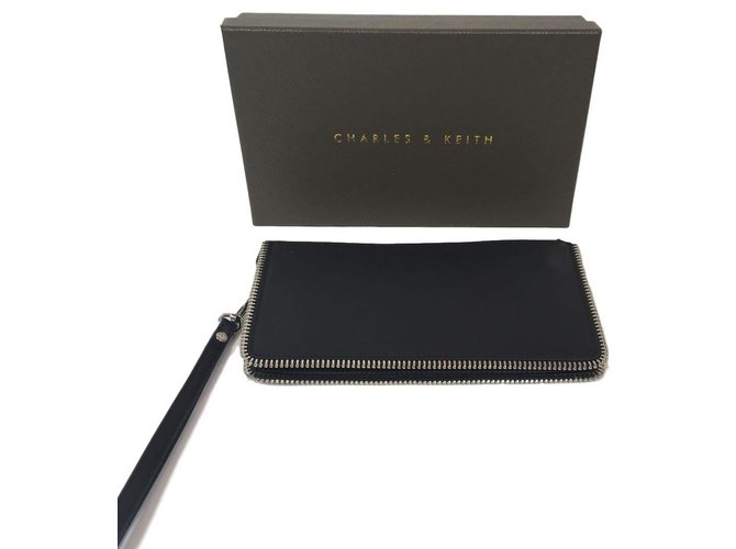 Autre Marque Small Charles & Keith clutch bag Black Leather Synthetic  ref.77213