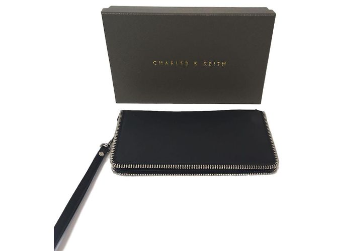 Autre Marque Kleine Charles & Keith Clutch Schwarz