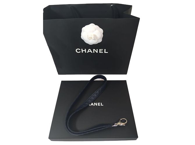 Chanel Key ring Navy blue