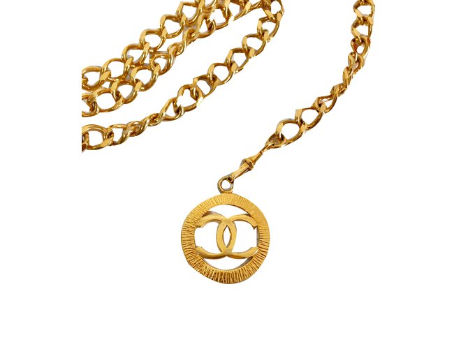 Chanel Cintos Dourado Metal  ref.77383