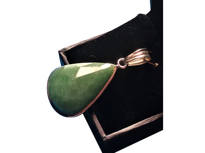 Autre Marque Hermoso colgante de esmeralda real (de brasil) forma de "pera" 8grs Verde Plata  ref.77796