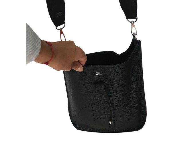 Hermès Handbags Black Leather  ref.77841