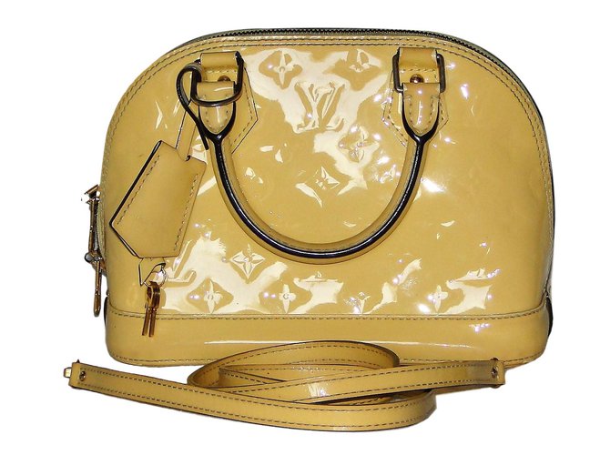 Louis Vuitton Alma bb Yellow Patent leather ref.77855 - Joli Closet