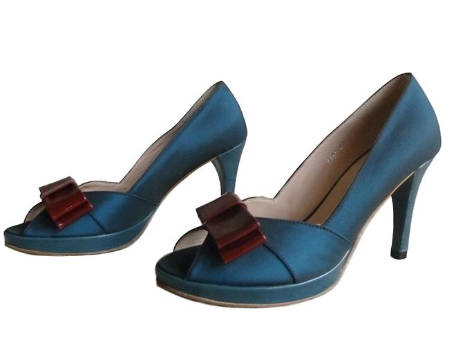 Weekend Max Mara Satin & Leder Peeptoes